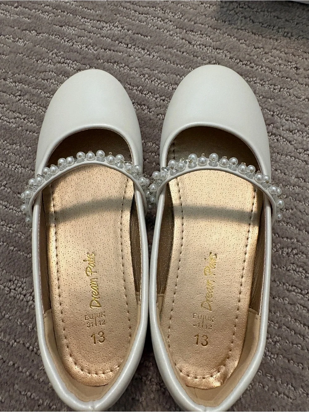 Dream Pairs Girls Pearl-Embellished White Mary Jane Flats